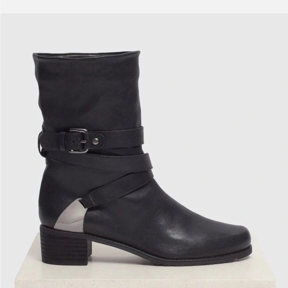 Stuart Weitzman Shoes - Stuart Weitzman boots Ranch Dressing Moto Ankle combat Boots black leather 7